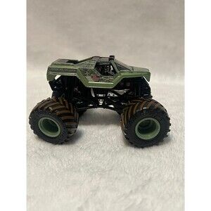 Hot Wheels Monster Jam Soldier Fortune Diecast Truck 1/64 Scale Mud Tires Camo